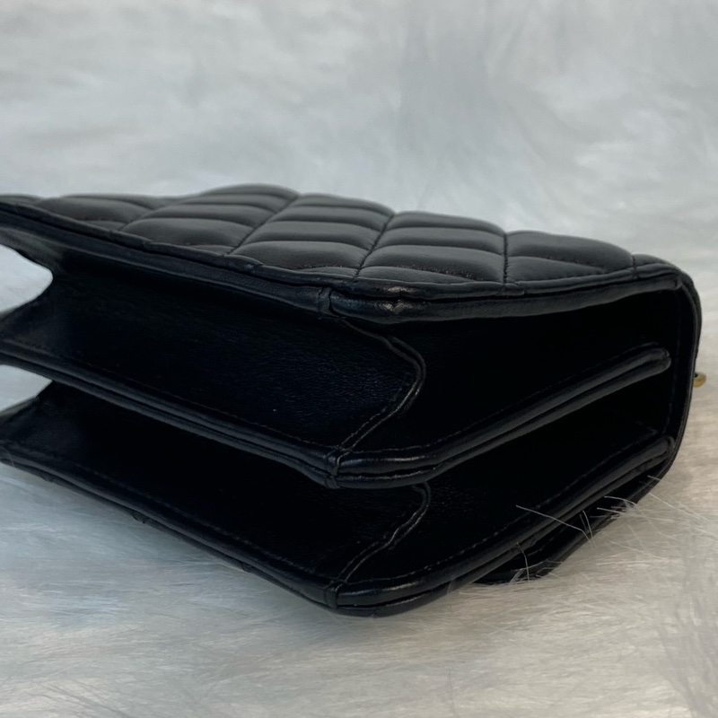 Chanel迷你羊皮豆腐包 小個子最愛💌-4