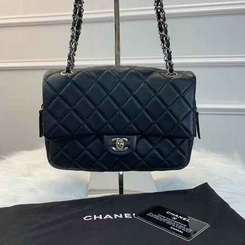 罕見鹿皮Chanel黑色銀扣相機包‼️