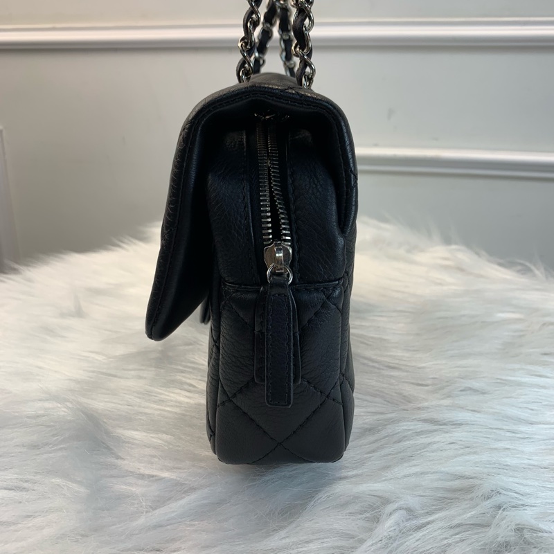 罕見鹿皮Chanel黑色銀扣相機包‼️-1