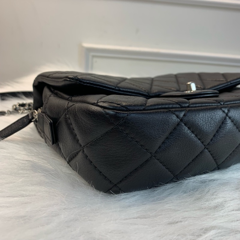 罕見鹿皮Chanel黑色銀扣相機包‼️-5