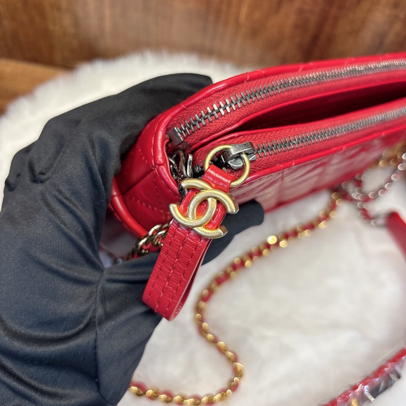 Chanel Gabrielle 紅色菱格紋鏈條包-4