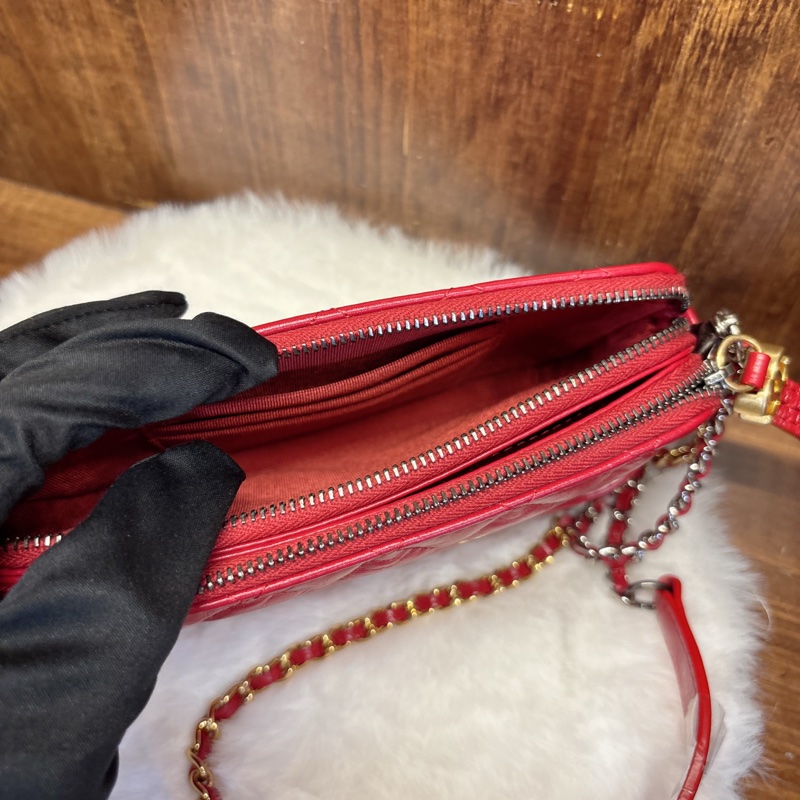 Chanel Gabrielle 紅色菱格紋鏈條包-5