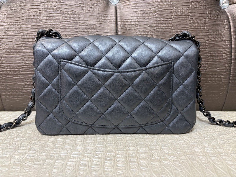 Chanel 23B銀黑羊皮黑釦Mini CF20 A69900-1