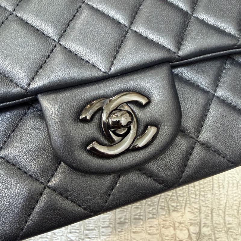 Chanel 23B銀黑羊皮黑釦Mini CF20 A69900-8