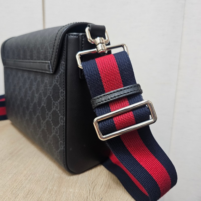 [農曆新年福利🧧] Gucci黑灰老花銀釦藍紅藍背帶斜背郵差包-2