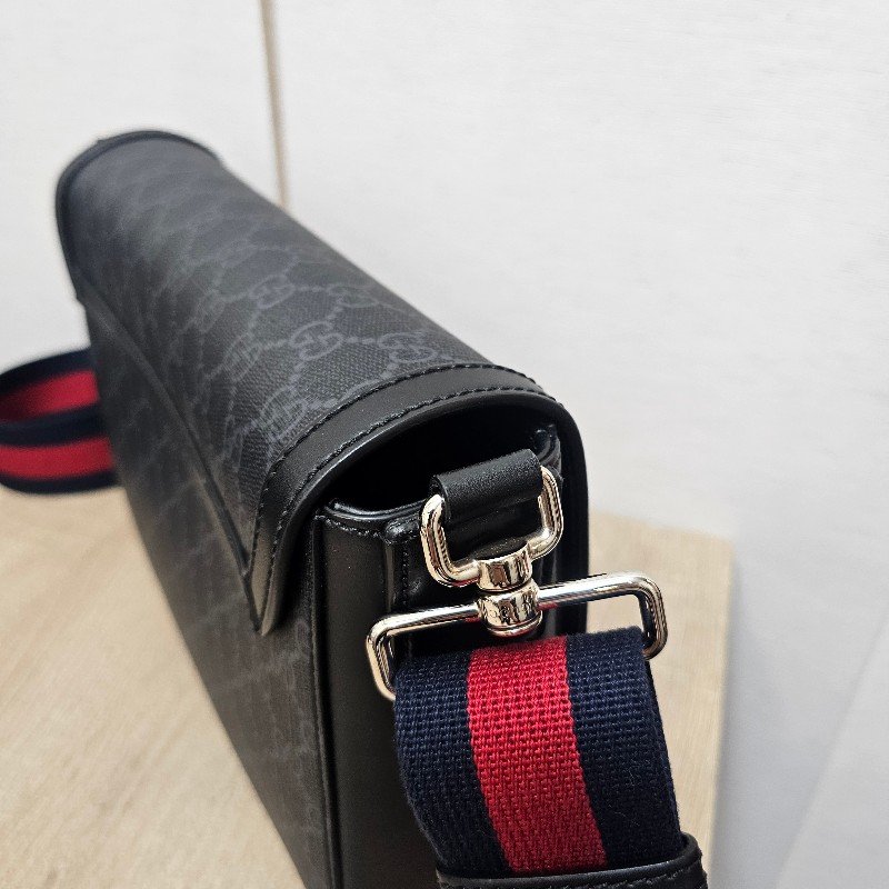[農曆新年福利🧧] Gucci黑灰老花銀釦藍紅藍背帶斜背郵差包-3