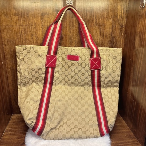 Gucci GG Supreme Tote Bag