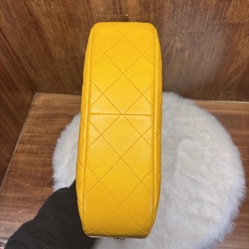 Chanel 黃色菱格紋鏈條包-2