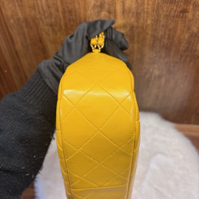Chanel 黃色菱格紋鏈條包-3