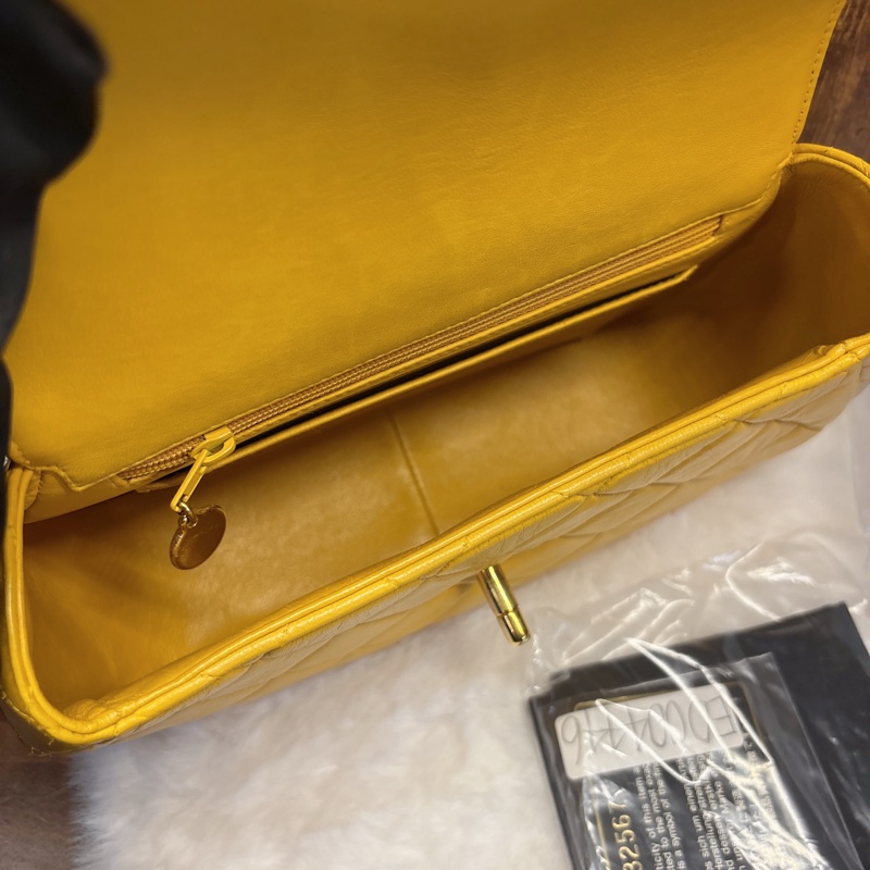 Chanel 黃色菱格紋鏈條包-6