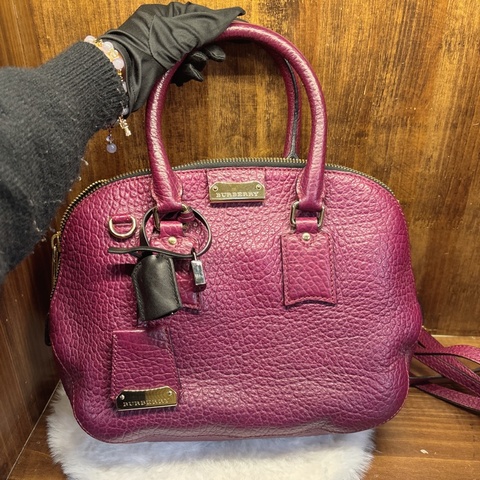 Burberry 紫紅色皮革手提包
