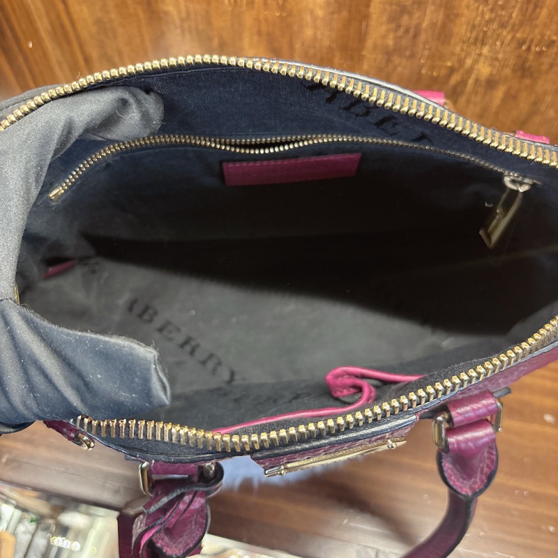 Burberry 紫紅色皮革手提包-5