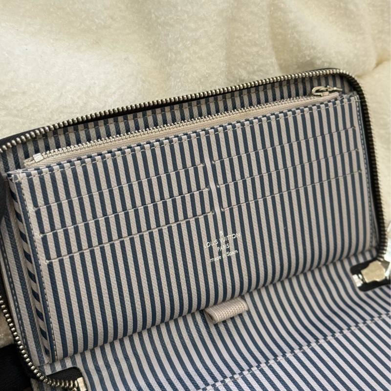 Lv Damier Graphite Trunks 旅行箱印花拉鍊長夾-7