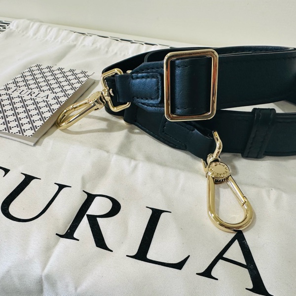 Furla METROPOLIS 義大利🇮🇹 叢林系列 紫色系白色老虎 🐯小方包 肩背包 揹袋可調 機場免稅店購入-7