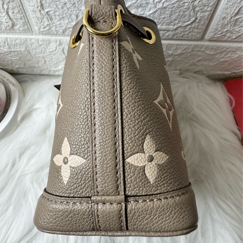 LV nanoneo 大象灰水桶包(晶片)-6