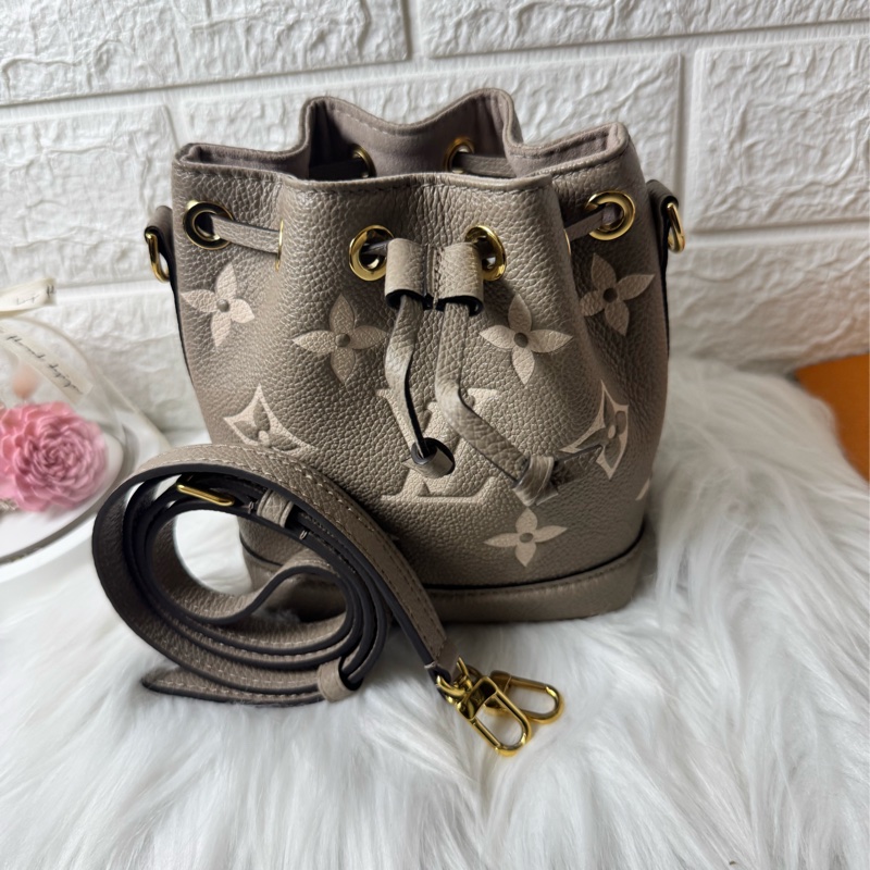 LV nanoneo 大象灰水桶包(晶片)-15