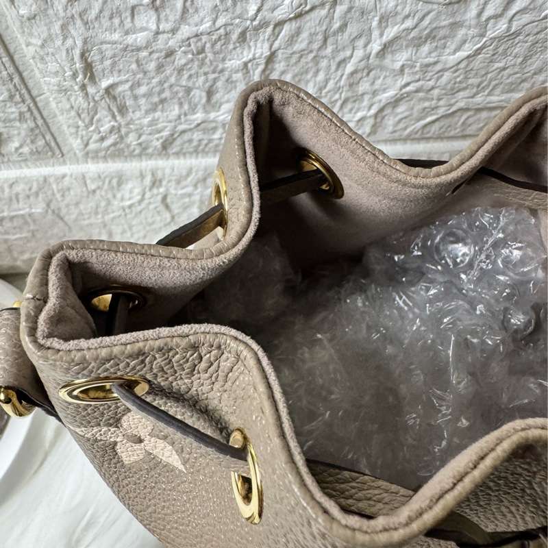 LV nanoneo 大象灰水桶包(晶片)-17