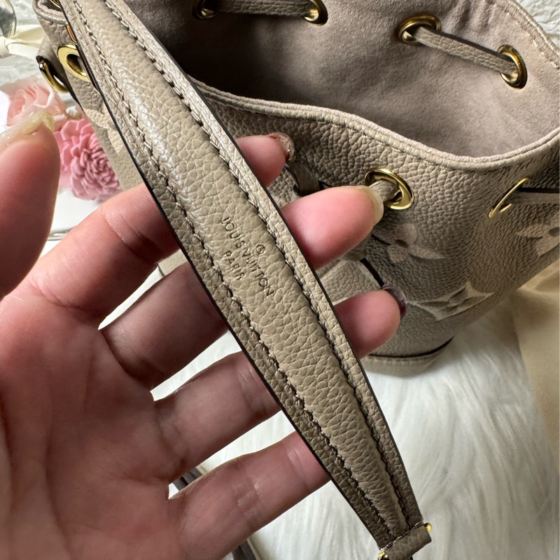 LV nanoneo 大象灰水桶包(晶片)-19