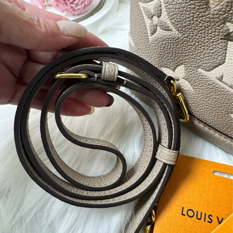 LV nanoneo 大象灰水桶包(晶片)-26