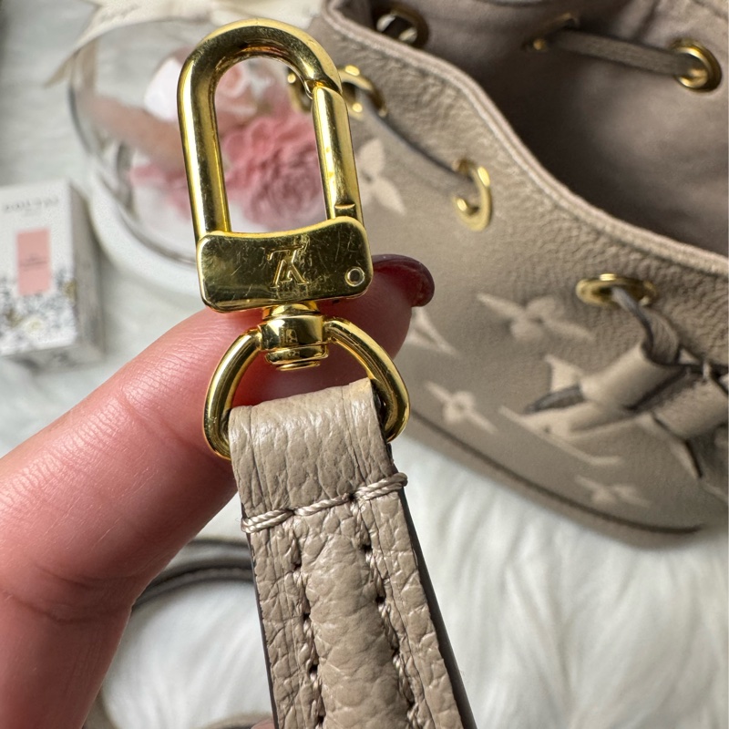 LV nanoneo 大象灰水桶包(晶片)-31