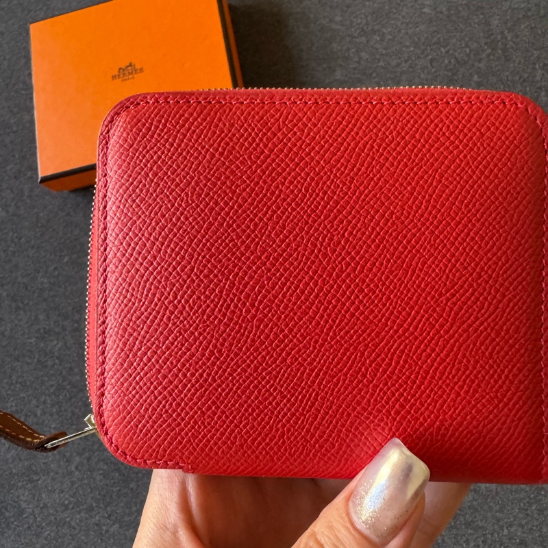 未使用 Hermès Silk’In 短夾 拉鍊款|紅色 Epsom|多色絲巾內裡|附盒-1