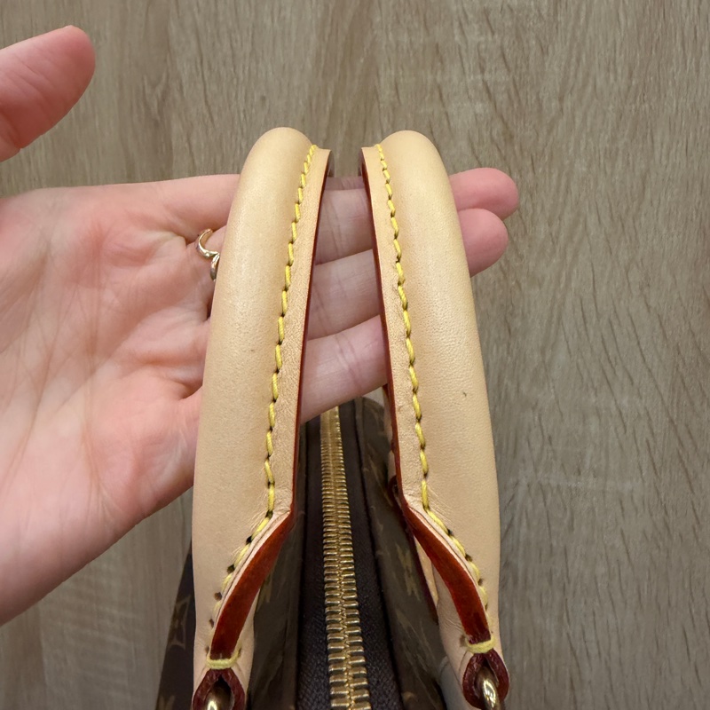 LV 原花金釦Speedy 20手提斜背波士頓包-12