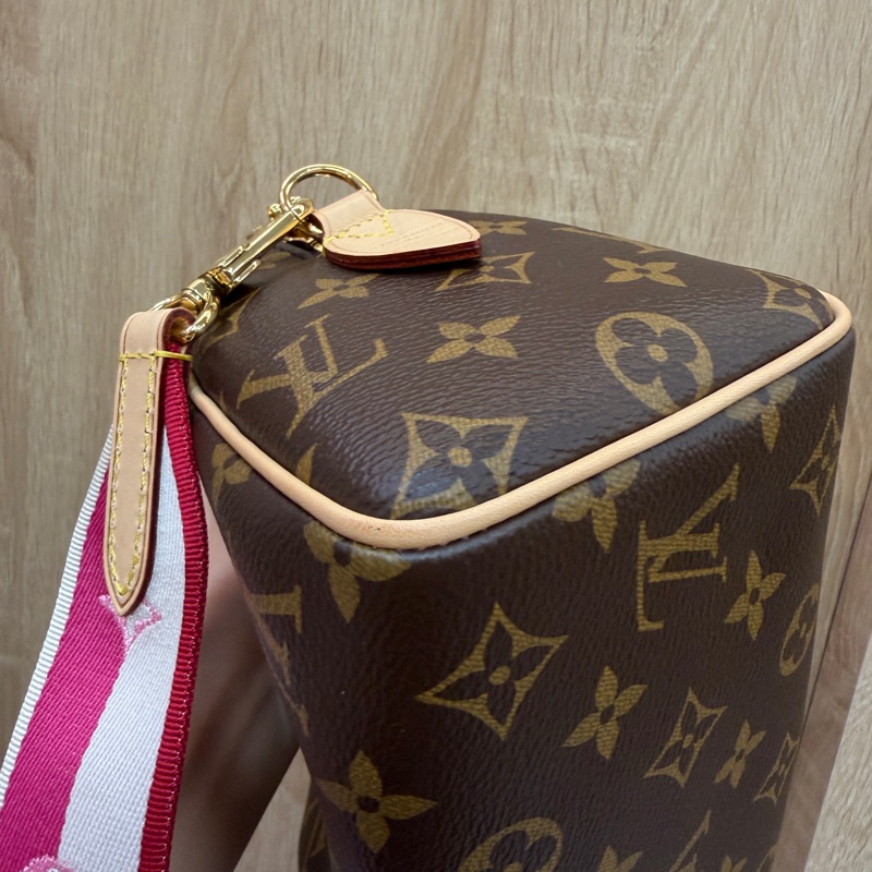 LV 原花金釦Speedy 20手提斜背波士頓包-15