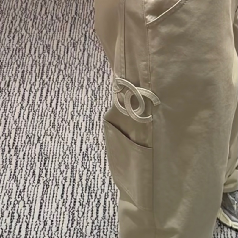 Chanel香奈兒26P米色logo牛仔褲-0