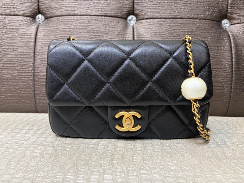 Chanel 黑羊皮霧金雙珍珠湯圓肩斜背包AS4861-0