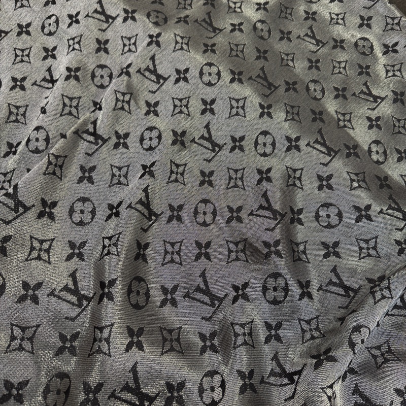 LV 黑銀蔥Logo羊毛絲質方巾M75123-5