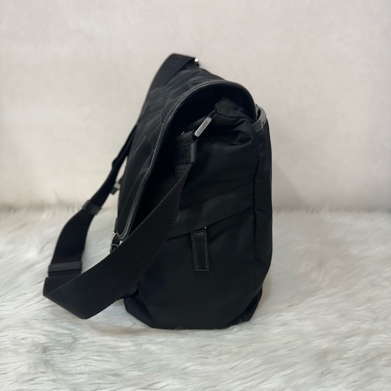 Prada 2VD052 黑尼龍斜背包 郵差包-9