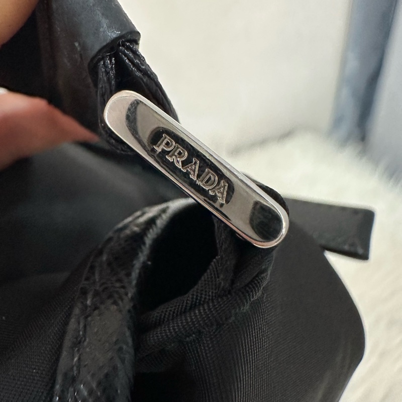 Prada 2VD052 黑尼龍斜背包 郵差包-36