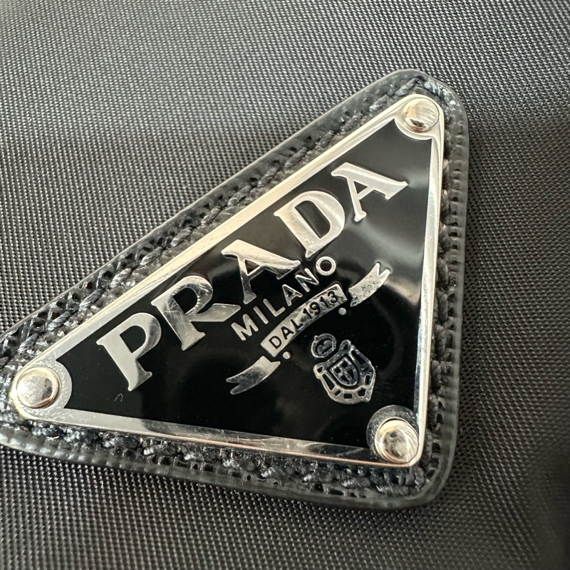 Prada 2VD052 黑尼龍斜背包 郵差包-37