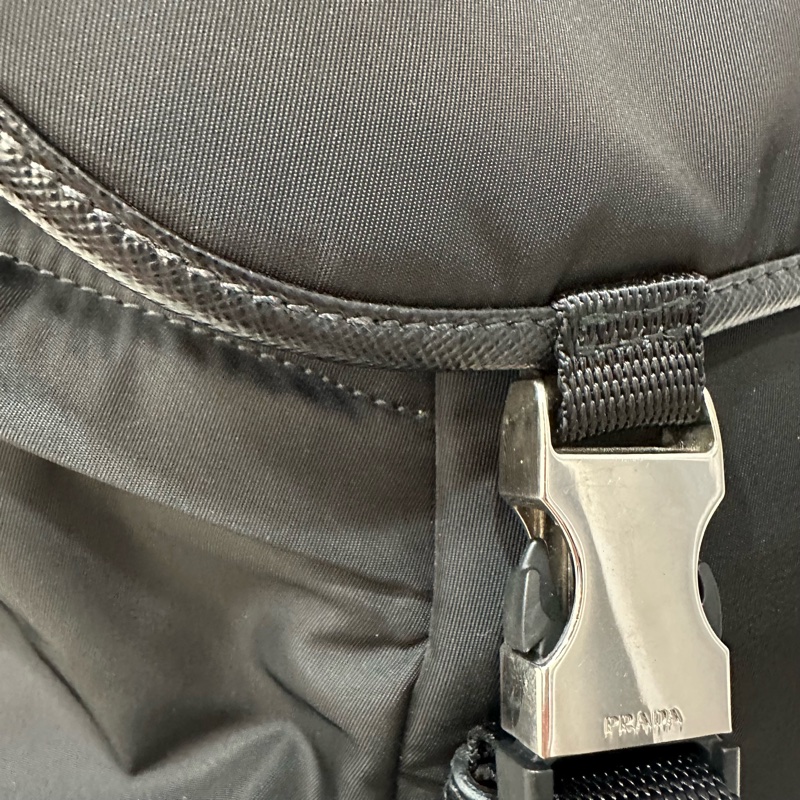 Prada 2VD052 黑尼龍斜背包 郵差包-40