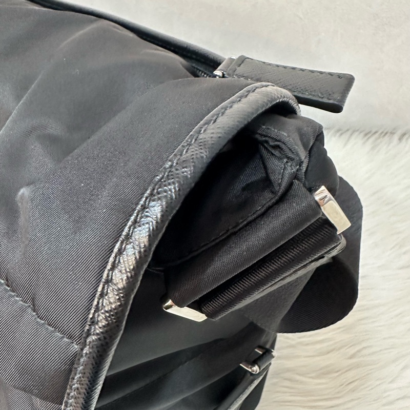 Prada 2VD052 黑尼龍斜背包 郵差包-42