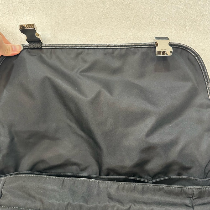 Prada 2VD052 黑尼龍斜背包 郵差包-49