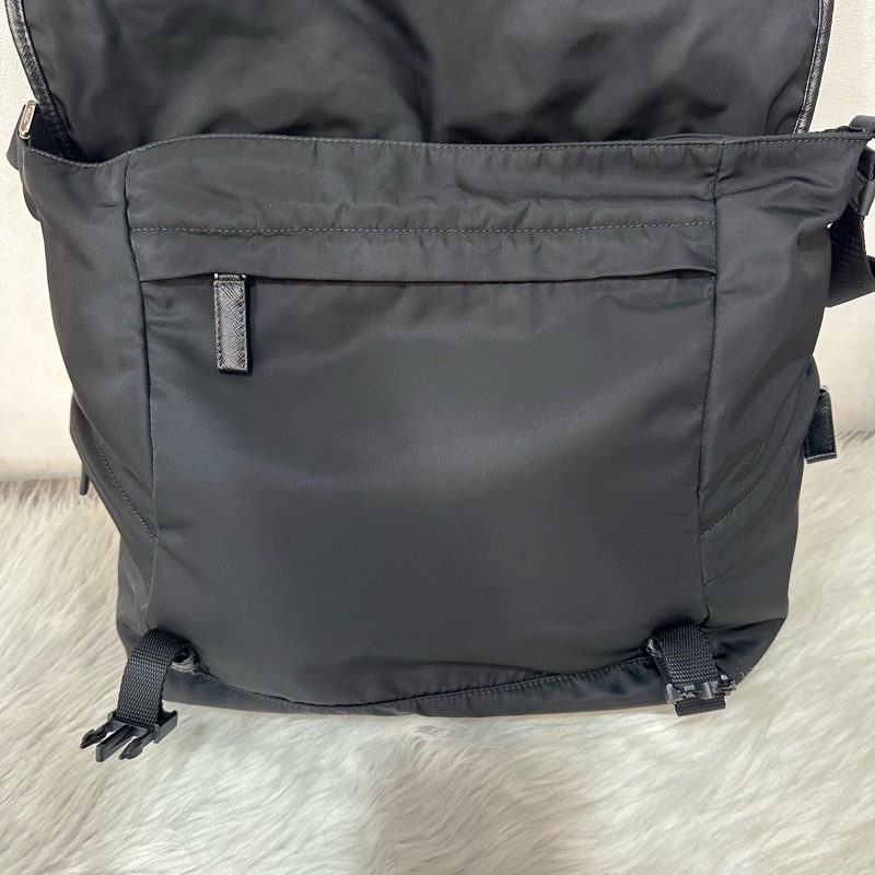 Prada 2VD052 黑尼龍斜背包 郵差包-50