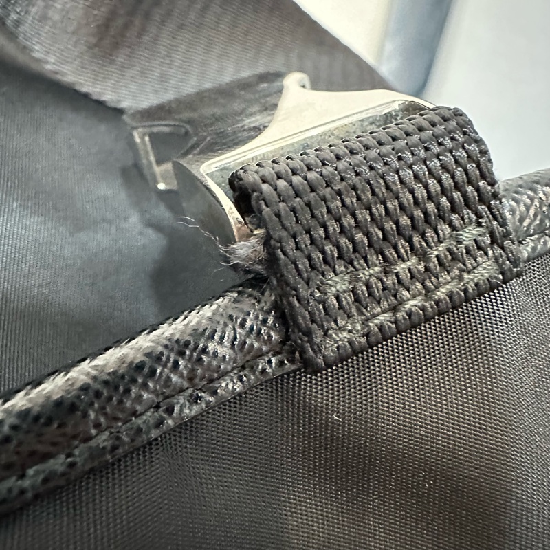 Prada 2VD052 黑尼龍斜背包 郵差包-55