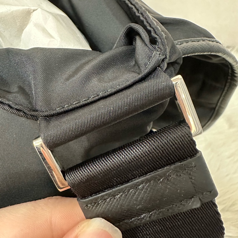Prada 2VD052 黑尼龍斜背包 郵差包-63