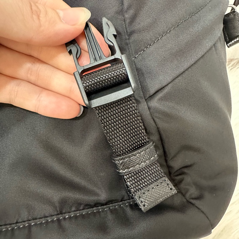 Prada 2VD052 黑尼龍斜背包 郵差包-64