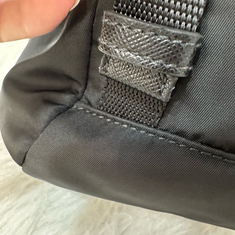 Prada 2VD052 黑尼龍斜背包 郵差包-68