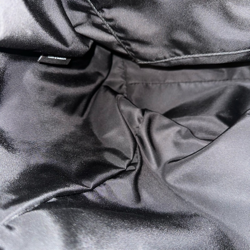 Prada 2VD052 黑尼龍斜背包 郵差包-74