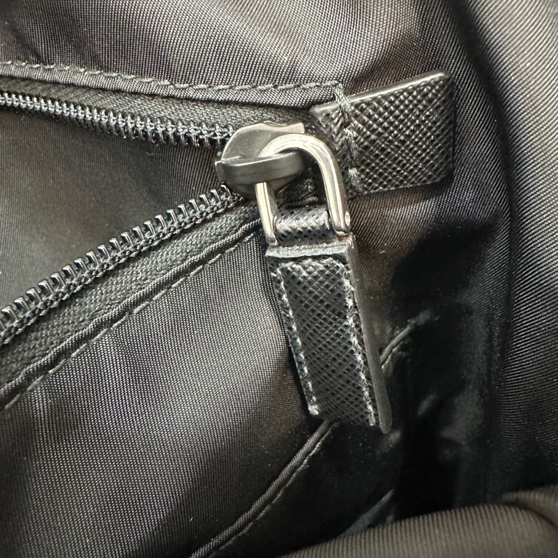Prada 2VD052 黑尼龍斜背包 郵差包-78