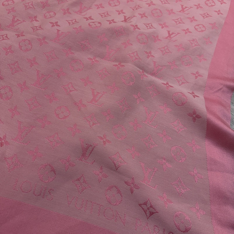 LV 深淺粉LOGO羊毛絲質方巾M76065-1