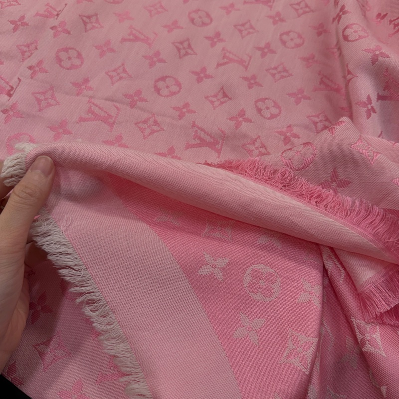LV 深淺粉LOGO羊毛絲質方巾M76065-3