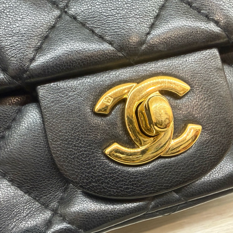CHANEL黑金菱格羊皮方胖A35200-16