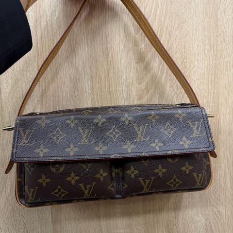 LV 原花金釦Viva Cite MM手提肩背包M51164