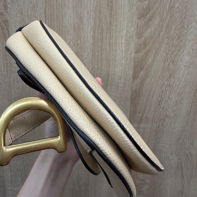 Dior 米色牛皮霧金釦Saddle mini手提馬鞍包-6