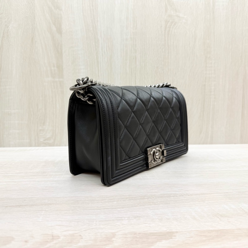 CHANEL黑銀小牛皮大菱格BOY25/A67086-4