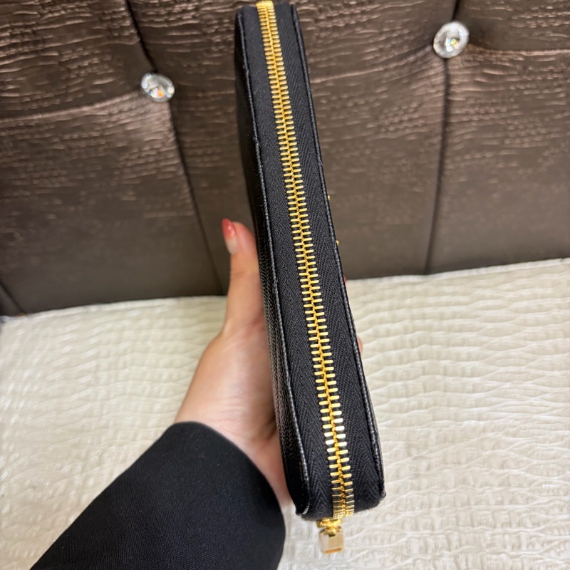 🌟全新🌟YSL 黑魚子醬牛皮金釦ㄇ拉長夾-3